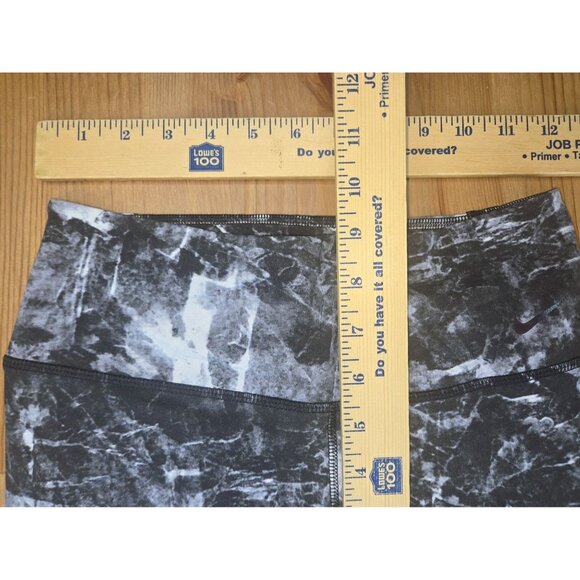 Nike Womens Dri-Fit Black Marble Capri Leggings Small - Picture 7 of 8